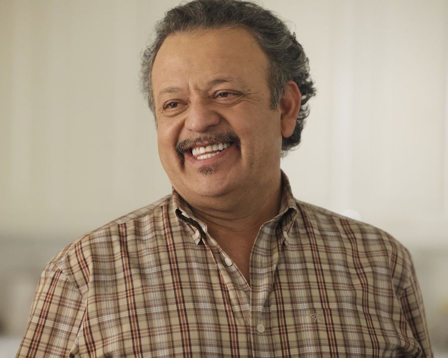 Javier Mendez (Paul Rodriguez)