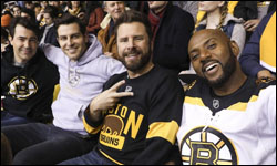 Rome, Eddie, Gary et Jon soutiennent les Bruins